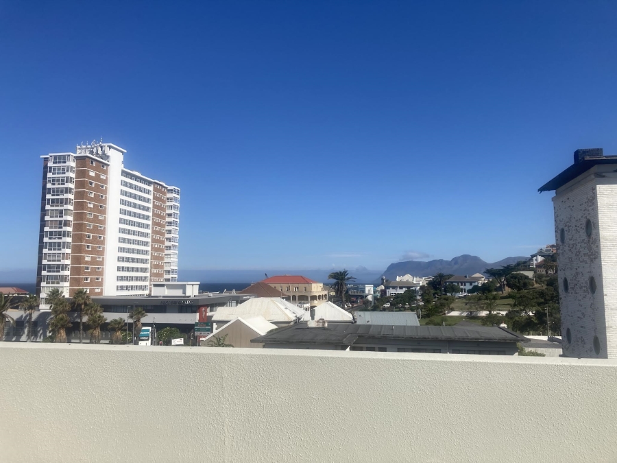To Let 3 Bedroom Property for Rent in Muizenberg Western Cape